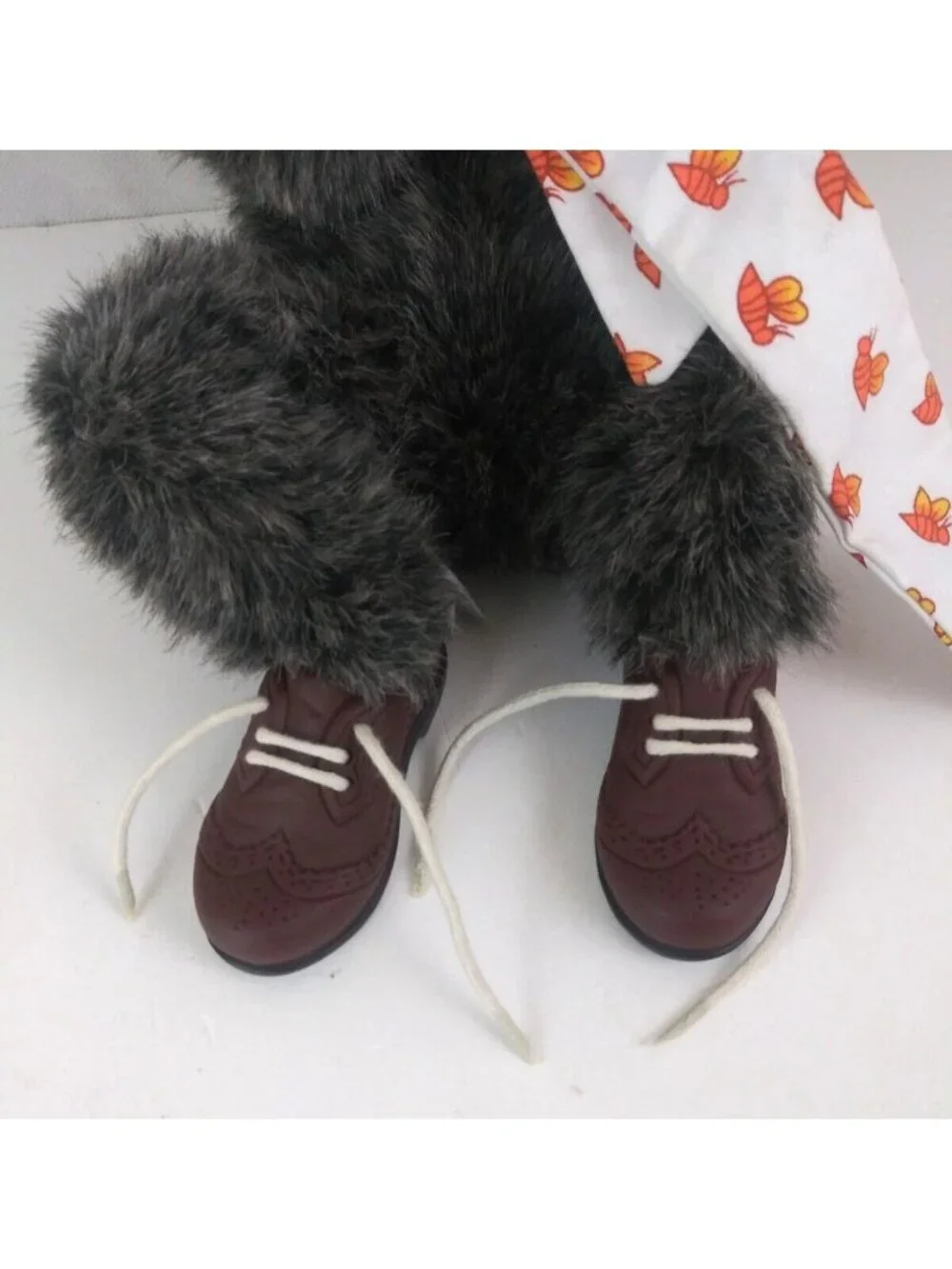 Yottoy Lazy Bear Wearing Bumblee Tie And Resin Shoes 12